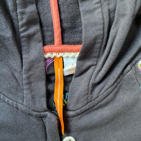 SUNDAY (days of the week) zippered layering top L - Picture 2 of 10